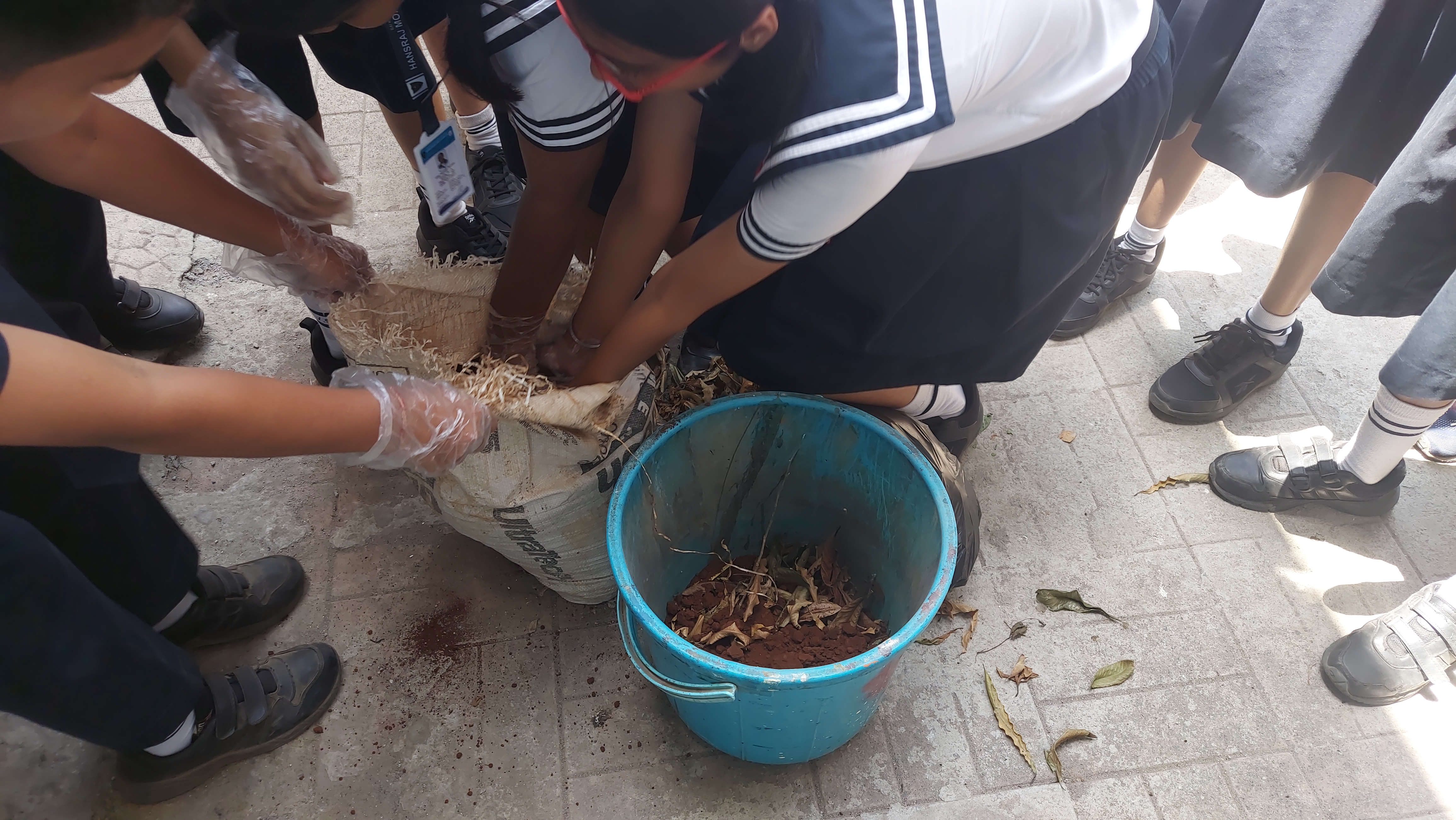 Compost-Making Activity on No Bag Day – Grade 9